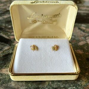 Black Hills Gold two leaf earrings, 10k gold post, 12k leaves